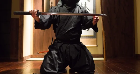 Japanese ninja group wants to hire new member, must have strong aura and mental fortitude