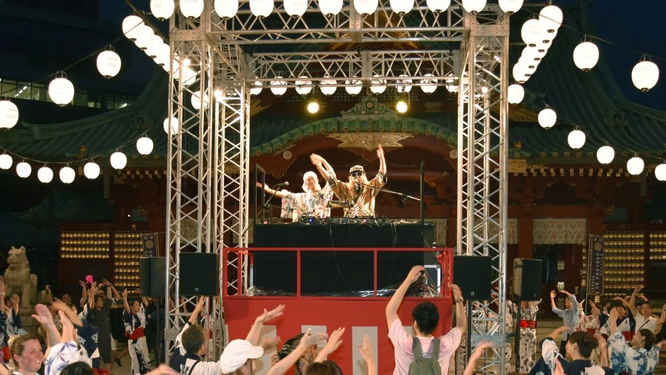 Japanese Bon dance picking up popular tunes as it goes int'l