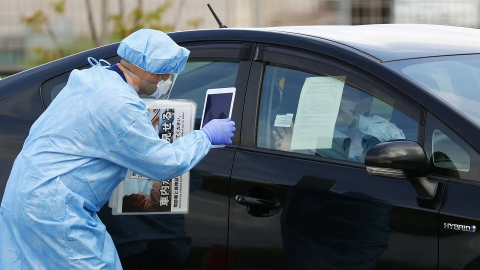Japan eyes introduction of quick coronavirus antigen test
