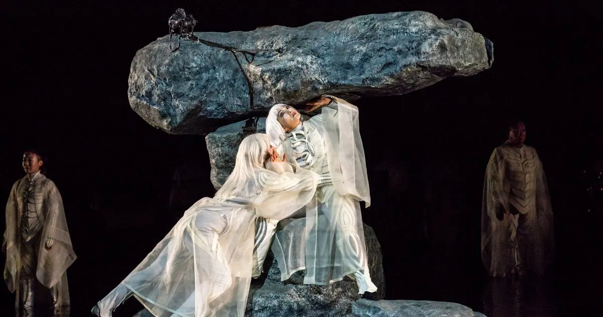 Theater Review: At the Armory, a Mesmerizingly Japanese Antigone