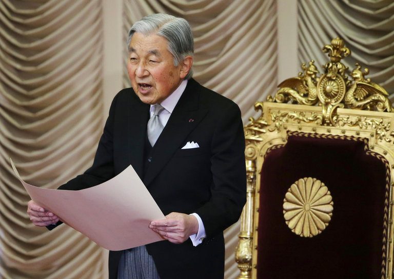 Many Japanese Look for a Shift to Female Heirs to the Throne