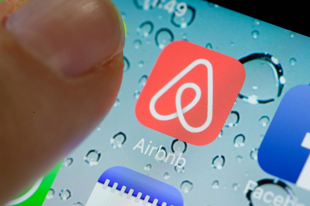 Airbnb Gets Green Light in Japan With Home-Sharing Law's Passage
