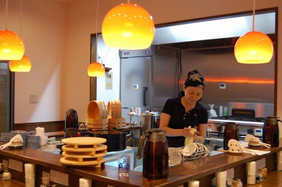 Work 50 minutes for meal at Tokyo eatery