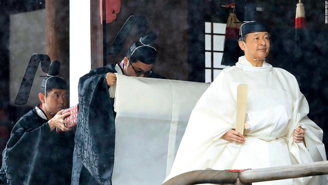 Naruhito: Japan's emperor formally proclaims enthronement in centuries-old ceremony