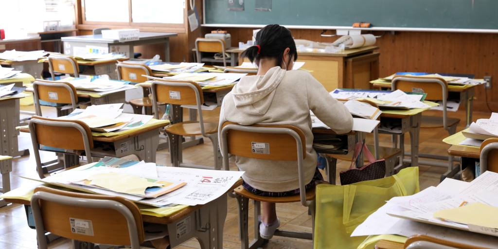 Coronavirus forces Japan schools to grapple with online education
