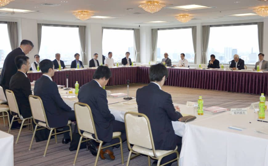 Japan to expand online piracy law to cover manga and magazines