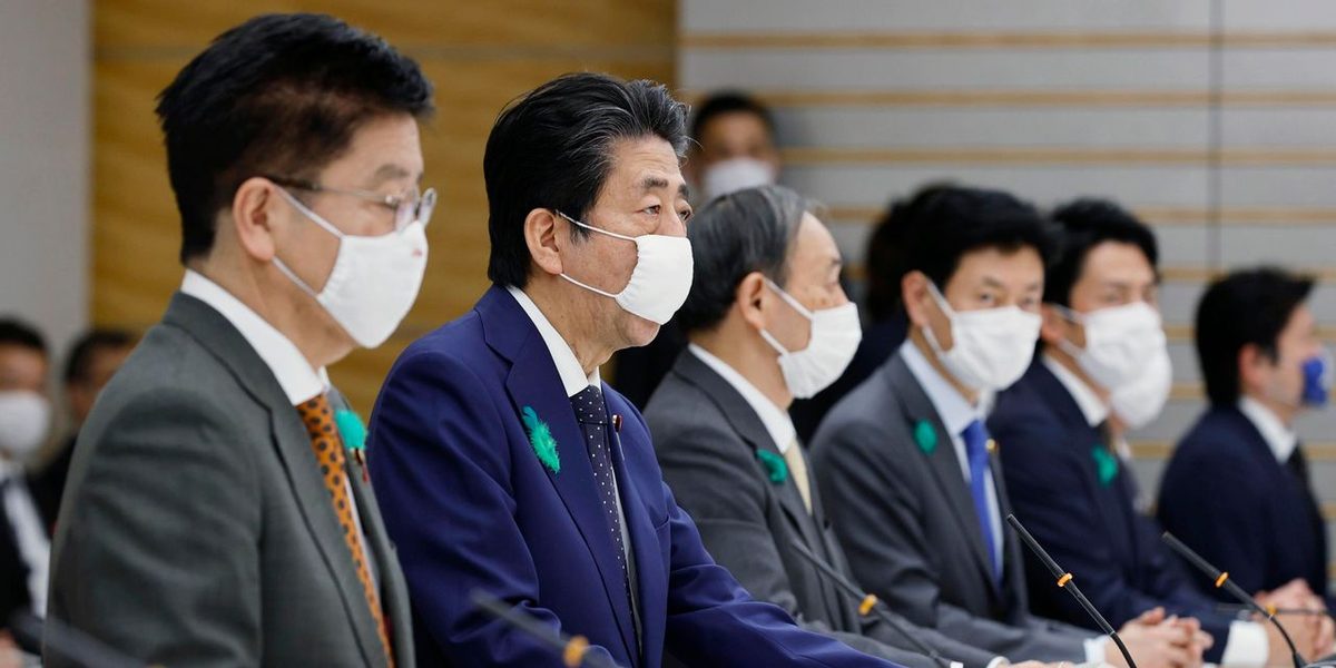 Japan’s Abe Declares Nationwide State of Emergency